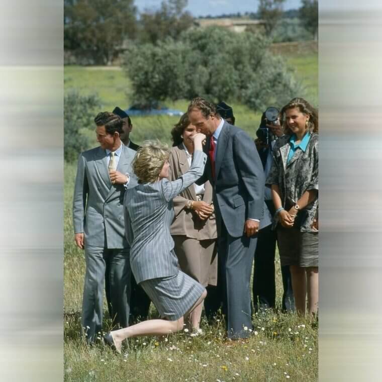 She Was Snapped Curtseying to King Juan Carlos of Spain