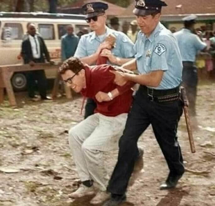 Bernie Sanders Arrested While Protesting Segregation