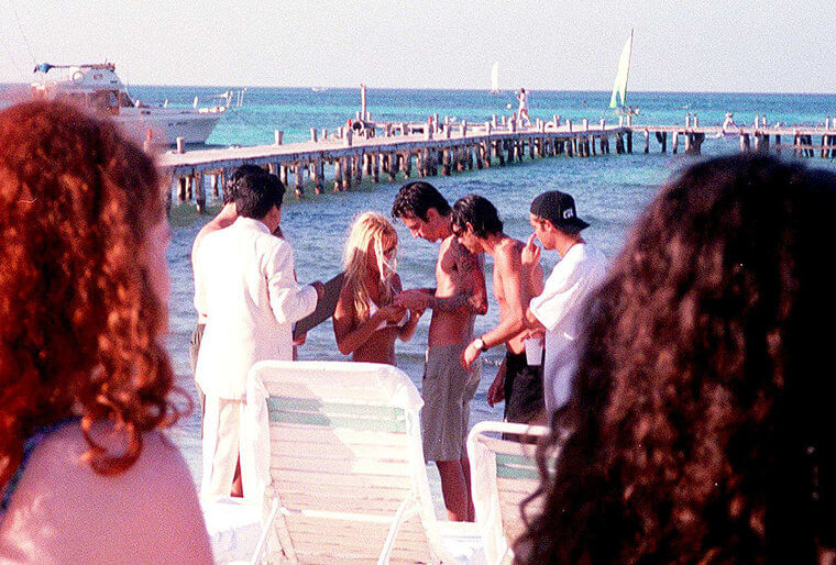 Getting Married, Baywatch Style